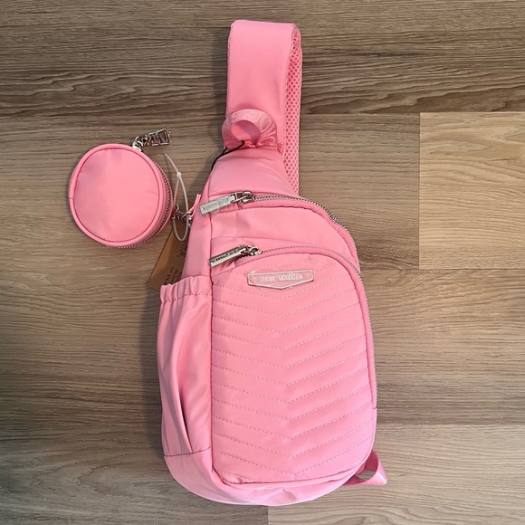 NWT STEVE MADDEN
Aurora Pink Quilted Sling Backpack With Pouch - Picture 2 of 8